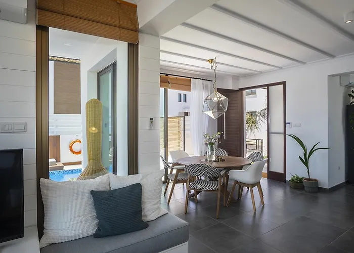 וילה Chris Le Mare Luxury פרוטאראס