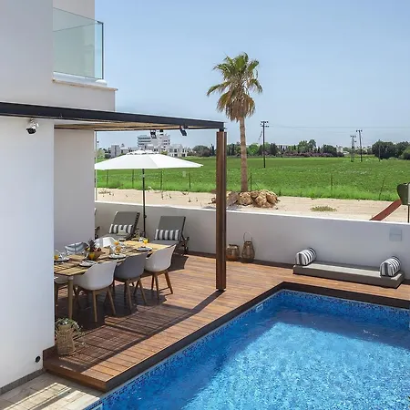 Chris Le Mare Luxury * Protaras