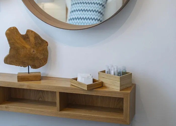 Chris Le Mare Luxury *