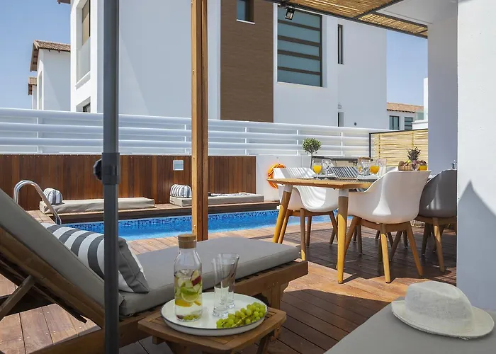 Chris Le Mare Luxury Protaras